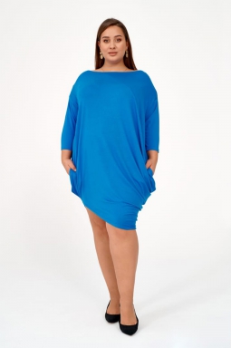 niebieska sukienka asymetryczna plus size